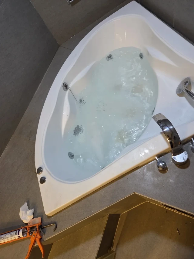 월풀욕조 모터교체, 배수구교체 이후 부산 해운대 제니스 58층